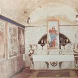 ...la zona absidale fu invece imbiancata a calce con fiorellini azzurri (dal libro Bari sotto chiave a cura di N. Lavermicocca)